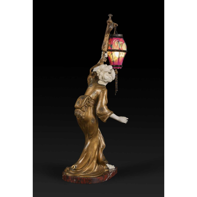 ADOLPHE ARMAND TRUFFIER «LA GEISHA AU LAMPION », statuette lampe, sculpture régule doré, biscuit de porcelaine