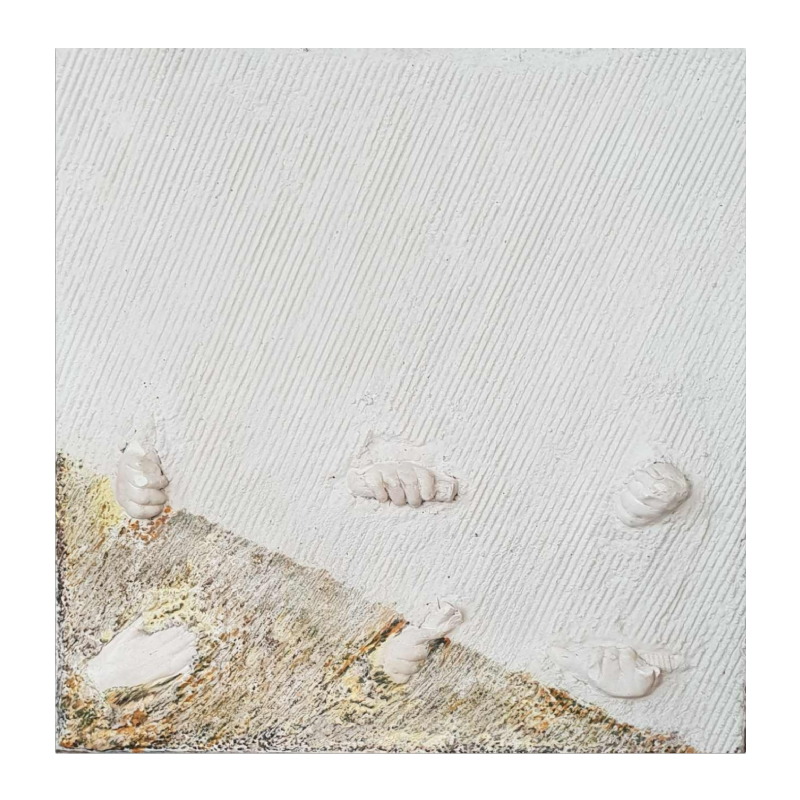 Bas-relief en matériaux mixtes « MAINS DE TOM BEBE » (1988) :