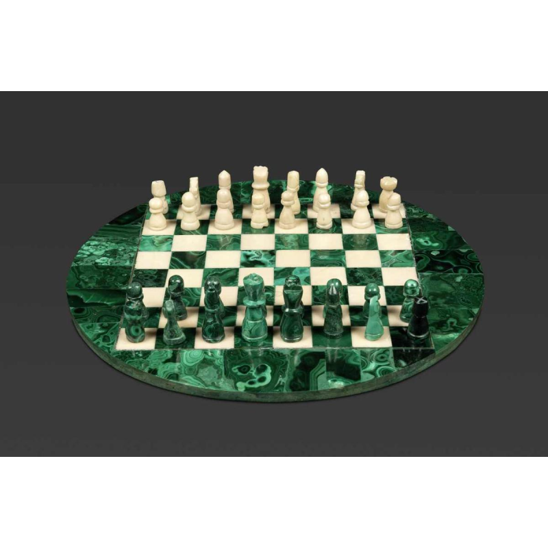 "Small round chess board in malachite and marble: