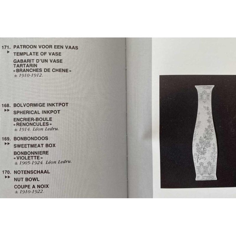 Val-Saint-Lambert, gegalvaniseerde vaas, VSL met monogram in de decoratie