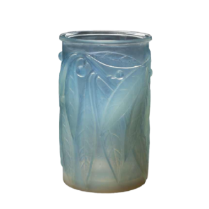 Réné Lalique 'LAURIERS' vase in opalescent glass, 1922