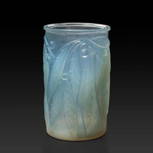 Réné Lalique 'LAURIERS' vase in opalescent glass, 1922