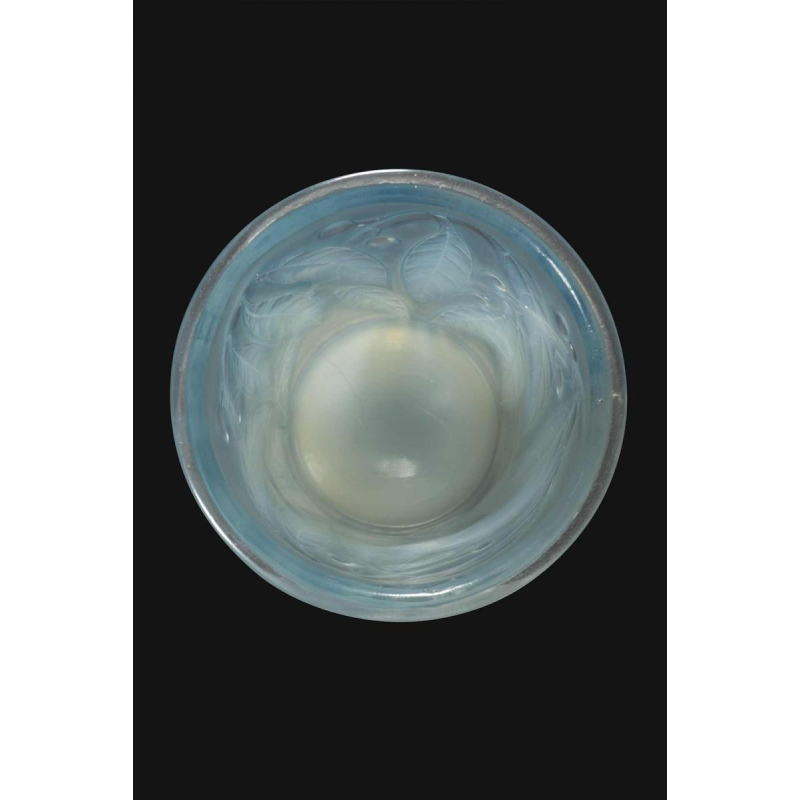 Réné Lalique, vase 'LAURIERS' en verre opalescent, 1922