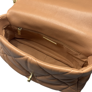 Chanel, sac 19 en cuir camel Chanel, sac 19 en cuir camel