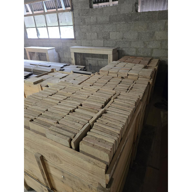 Tomettes anciennes du XIXe s - 68M² Tomettes anciennes du XIXe s - 68M²
