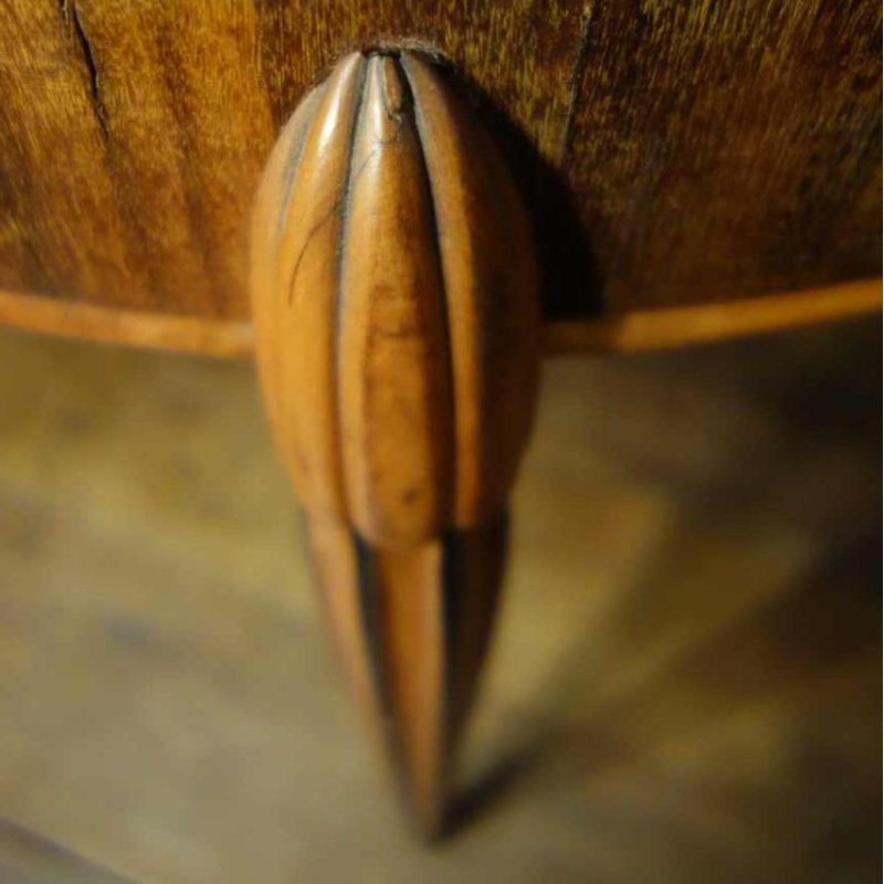 Art Deco ovale bijzettafel, ingelegd ster, Stijl Sue & Mare Circa 1920