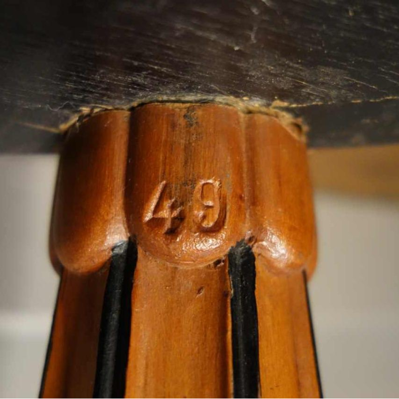 Table d'appoint ovale Art Déco marquetée en étoile, Style Sue & Mare, circa 1920