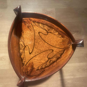 Louis Majorelle, table d'appoint / guéridon Art nouveau, décor floral marqueté