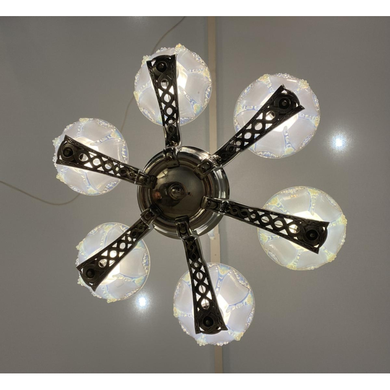 Ezan Petitot Art Deco opalescent glass chandelier, circa 1930 Ezan Petitot Art Deco opalescent glass chandelier, circa 1930