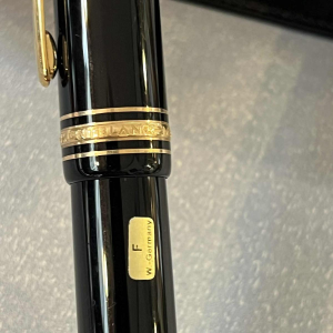 MONTBLANC - Stylo plume modèle « Meisterstück 149 doré » MONTBLANC - Stylo plume modèle « Meisterstück 149 doré »