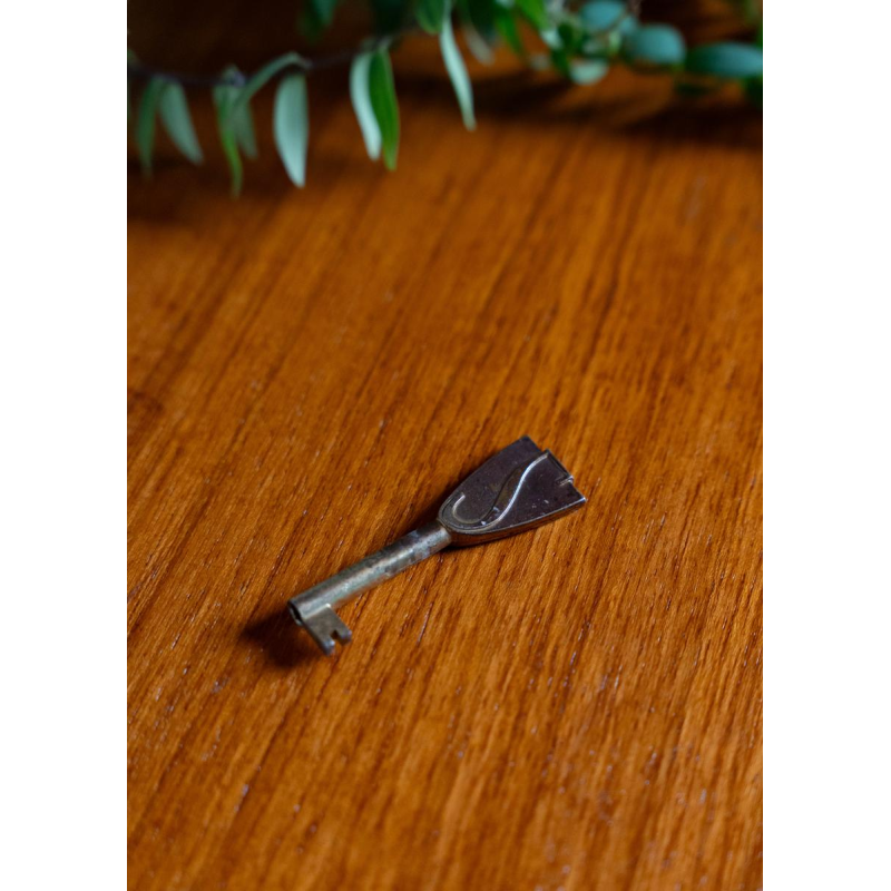 Meuble de rangement vintage sur roulettes