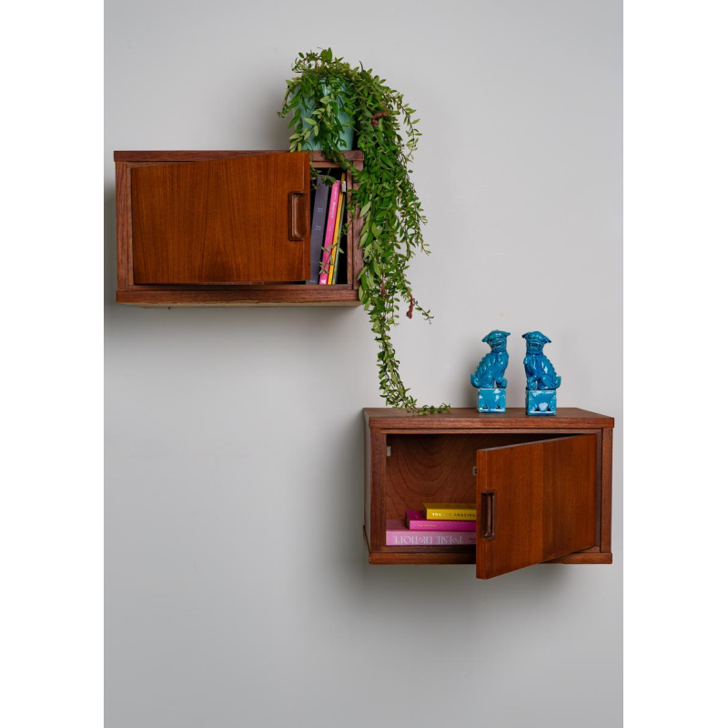 Set de 2 tables de nuit flottantes vintage Set de 2 tables de nuit flottantes vintage