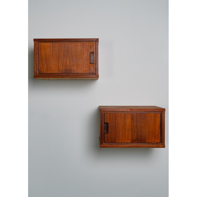 Set of 2 vintage floating nightstands Set of 2 vintage floating nightstands