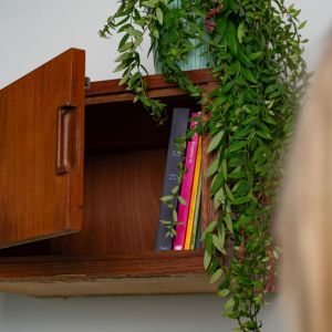 Set van 2 vintage zwevende nachtkastjes Set van 2 vintage zwevende nachtkastjes