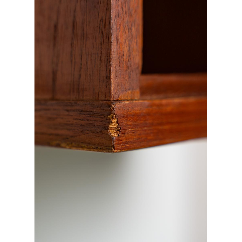 Set of 2 vintage floating nightstands Set of 2 vintage floating nightstands