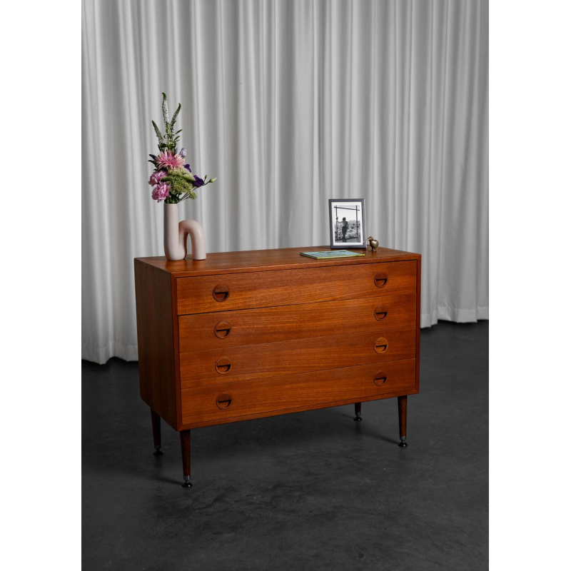 Rud Thygesen & Johnny Sørensen pour HG Furniture, commode en teck, Danemark, 1960 Rud Thygesen & Johnny Sørensen pour HG Furniture, commode en teck, Danemark, 1960