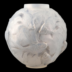 Vase « FORMOSE » (1924) en verre blanc soufflé-pressé moulé patiné opalescent De RENE LALIQUE (1860-1845) :