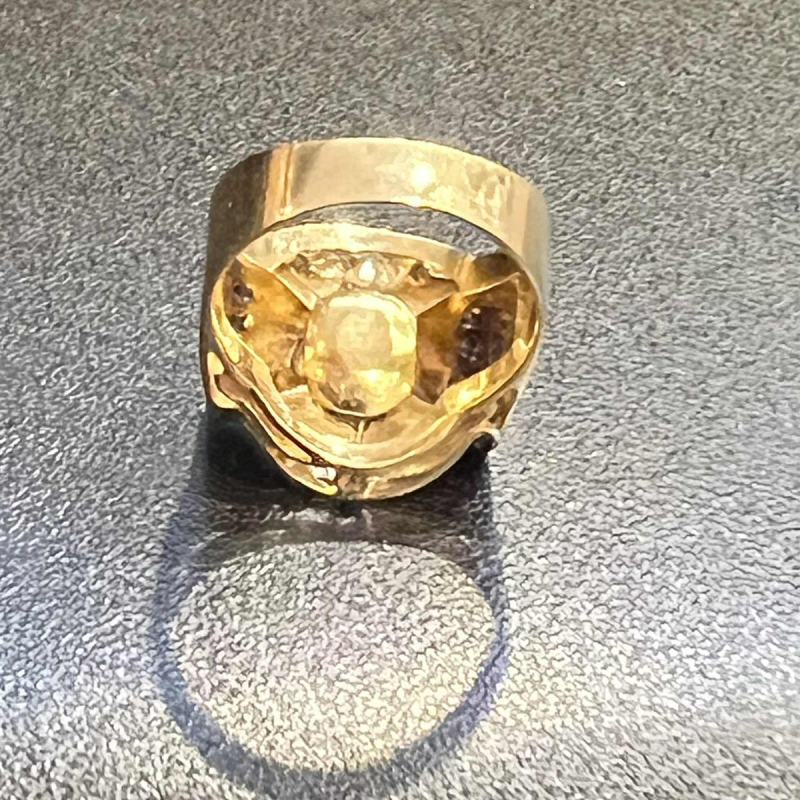 Art Deco ring in 18K yellow gold set with a pearl, diamonds and sapphires