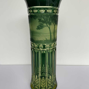 Val-Saint-Lambert, vase à l'urane, décor de paysage lacustre dégagé à l'acide