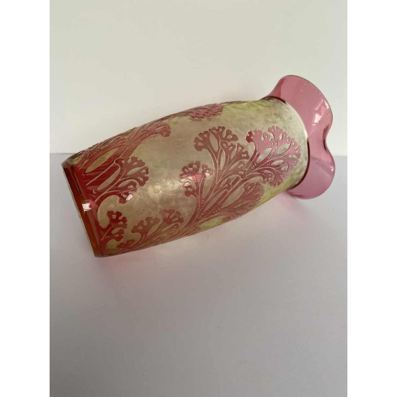 Cristallerie du val-Saint-Lambert, Algues vase urane glass lined and acid-etched, 1897
