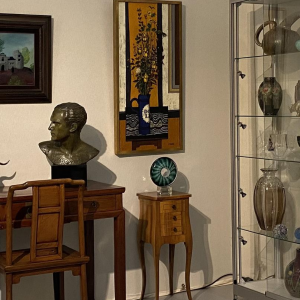 "Bouquet à la table noire", G. Camus (1914 - 1984), huile sur toile