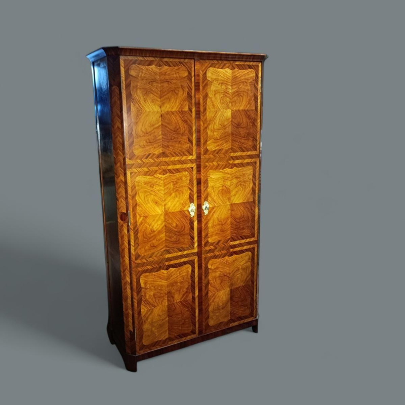 Maison JANSEN, gefineerde houten kledingkast