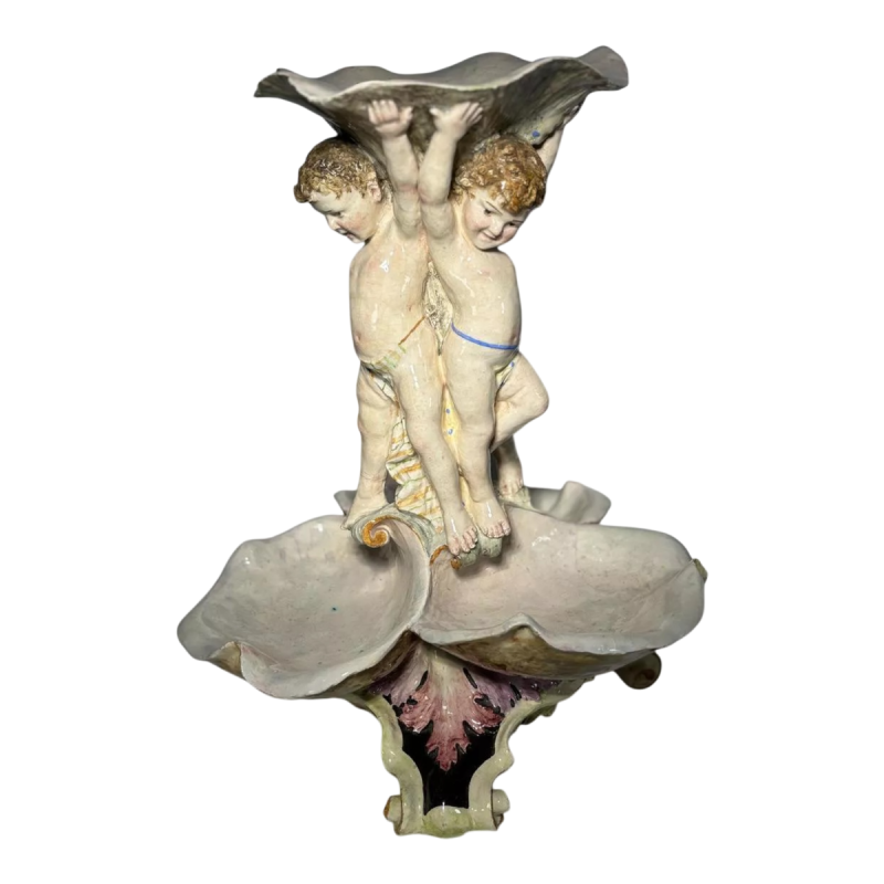 Grand centre de table en majolique, Putti et coquilles, Italie fin 19e s - début 20e s
