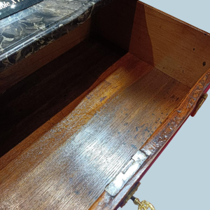 Petite commode d'époque Louis XVI entièrement restaurée