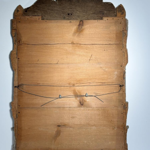 Miroir Louis XVI en bois sculpté et doré, rechampi, XVIIIe siècle