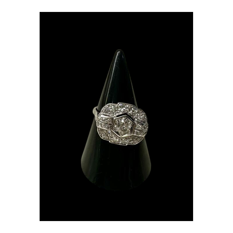 Bague Art Déco en platine et diamants, 20e siècle