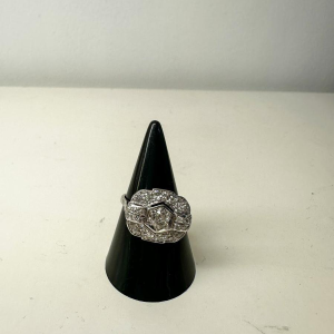 Art Deco ring in platinum and diamonds, 20th century