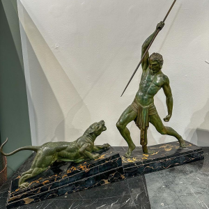 Bronzen groepssculptuur van Demeter Chiparus "De Jacht", Art Deco, jaren 30