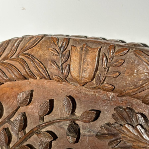 Ensemble de trois panneaux monoxyles sculptés à décor animalier, Art populaire, ca 1900