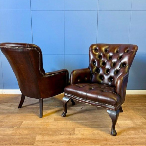 Paar kleine Engelse Chesterfield fauteuils - midden 20e eeuw