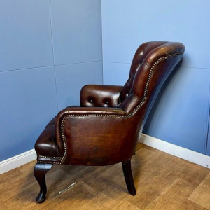 Paire de petits fauteuils chesterfield anglais - milieu du XXe siècle