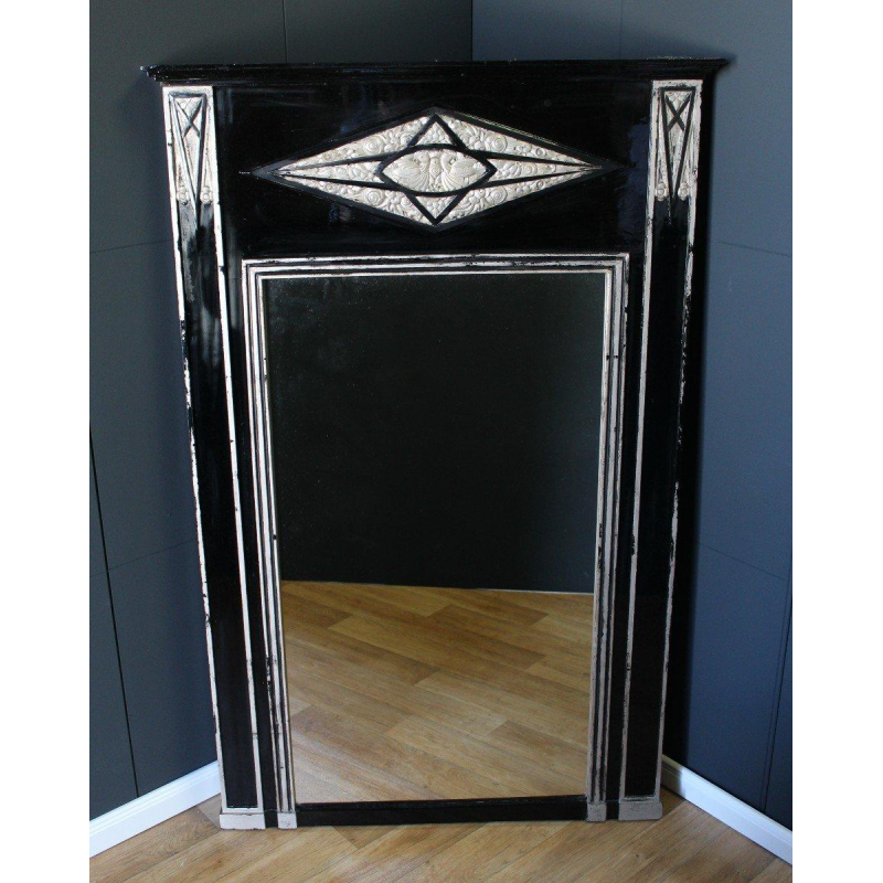 Large Art Deco mirror, wood and silver-patinated stucco, early 20th century