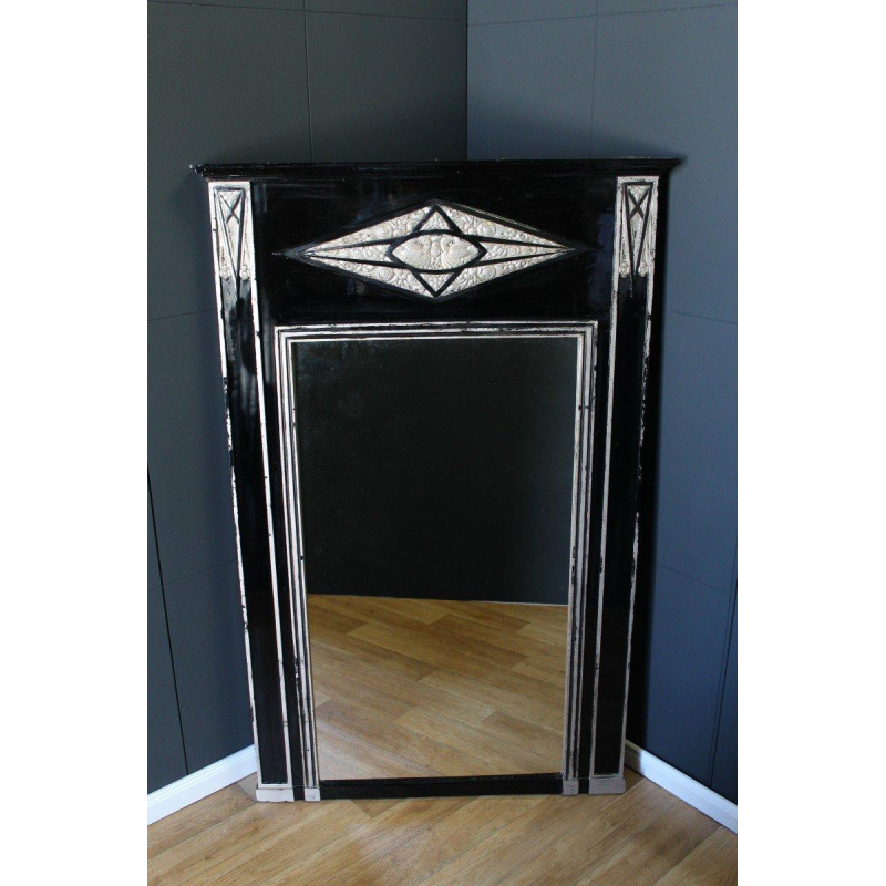 Grand miroir Art Déco, bois et stuc patiné argent, début XXe s