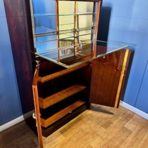 Vitrine ou bar Art Déco, placage et laiton poli, France vers 1930 - restauré