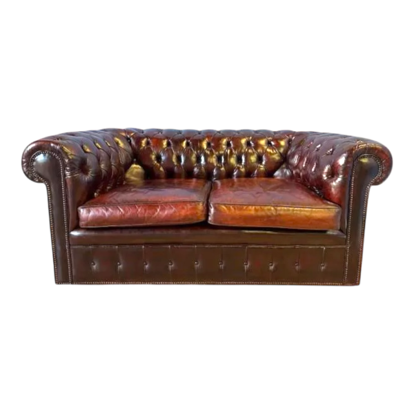Canapé Chesterfield deux places anglais, cuir d'origine poli, vers 1960/70