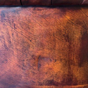 Engelse Chesterfield-tweezitsbank, origineel gepolijst leer, circa 1960/70