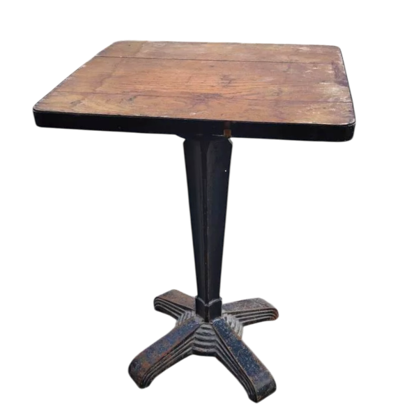 Bistrotafel van het merk Louis Vuitton, circa 1920