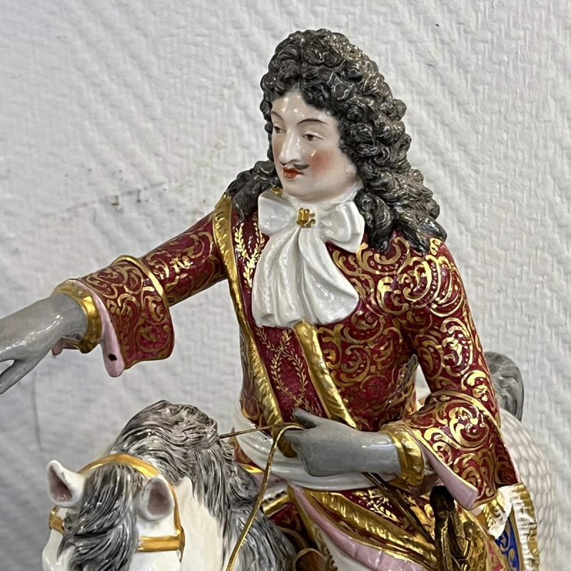 Achille-Bloch Paris Manufactory - Equestrian statue of King Louis XV of France in porcelain