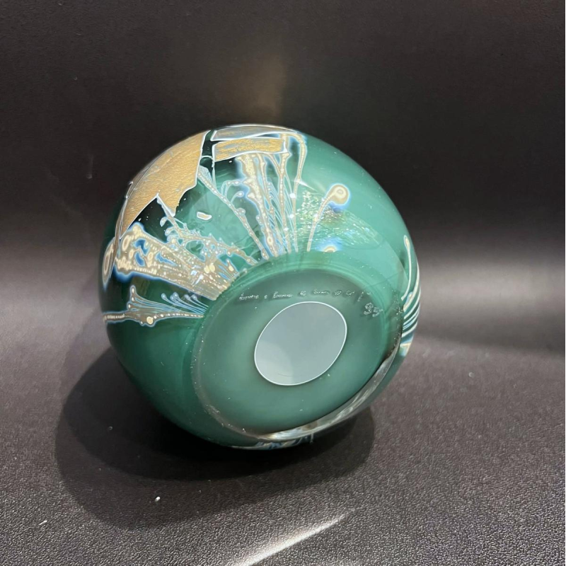 Louis Leloup, presse papier en cristal à décor d’oxydes métalliques, 1995