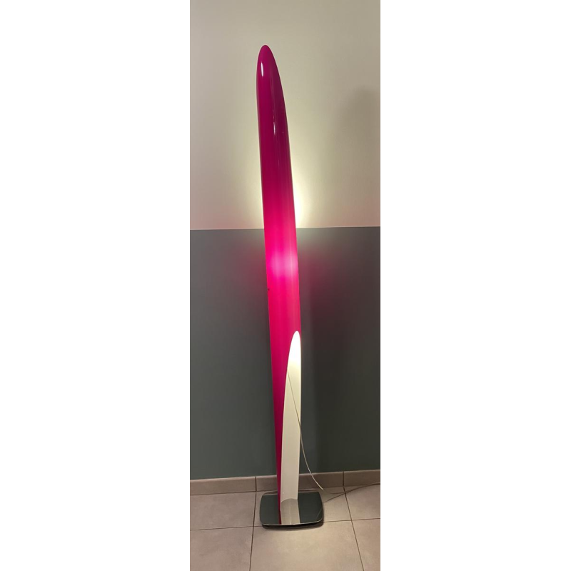 Mario Rusconi Clerici pour KDLN, Lampe Sakti 200 fuschia, plexiglas, 2001