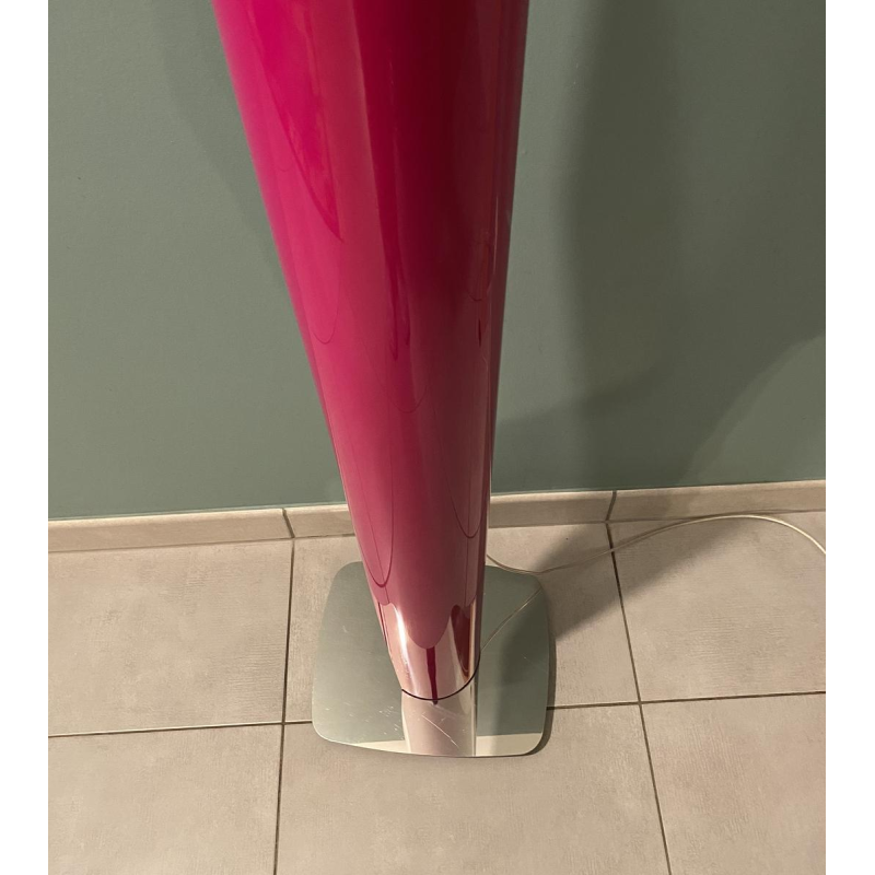 Mario Rusconi Clerici pour KDLN, Lampe Sakti 200 fuschia, plexiglas, 2001