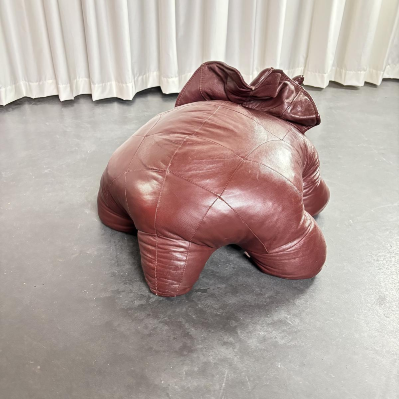 Pouf - Ottoman dinosaure en cuir, 1970