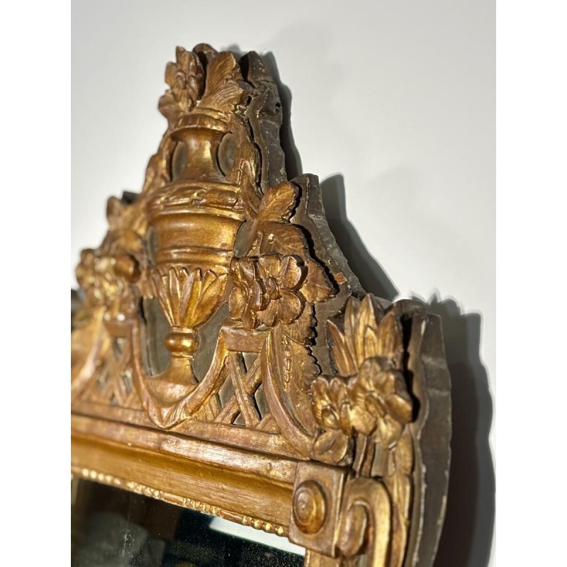 Miroir à fronton en bois et stuc doré - Epoque Louis XVI - XVIIIe siècle
