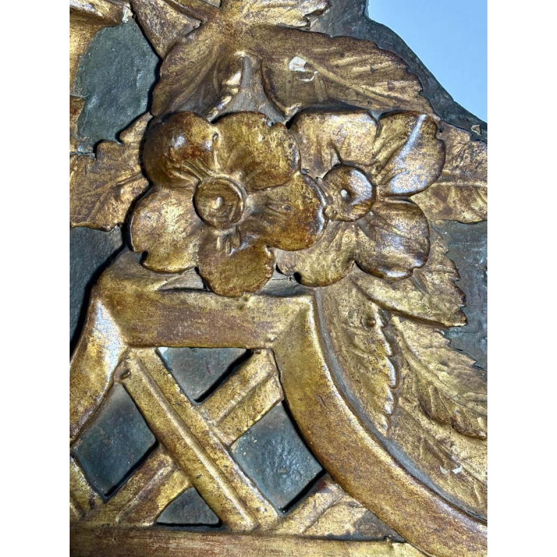 Mirror with a wooden and gilded stucco pediment - Louis XVI period - 18th century