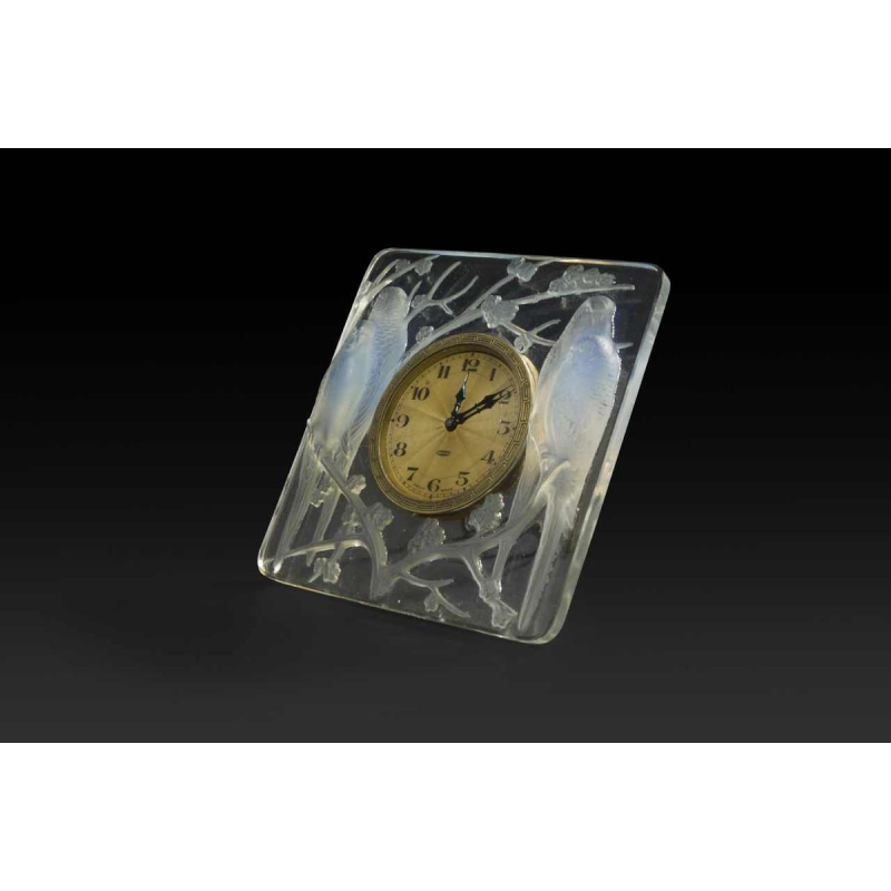 8-day clock 'INSEPARABLES' (1926) by RENE LALIQUE (1860-1945):