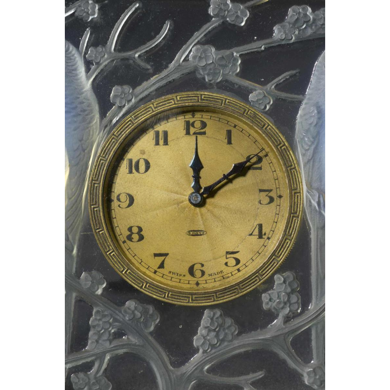 8-day clock 'INSEPARABLES' (1926) by RENE LALIQUE (1860-1945):